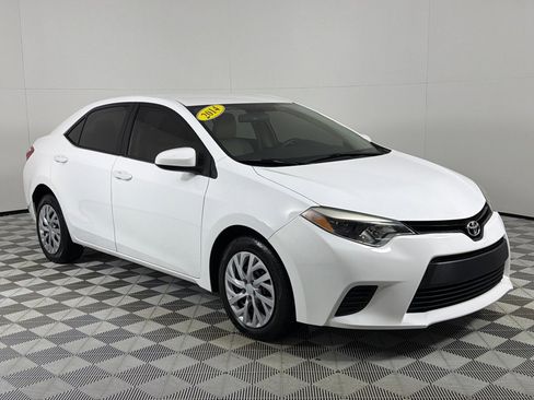 Used 2014 Toyota Corolla LE image 3