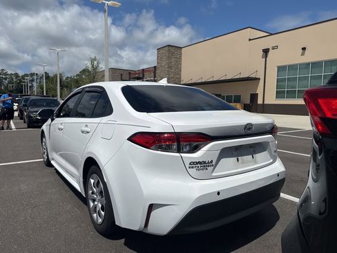 Used 2024 Toyota Corolla LE FWD image 3