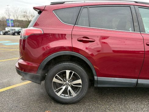 Used 2018 Toyota RAV4 XLE image 7