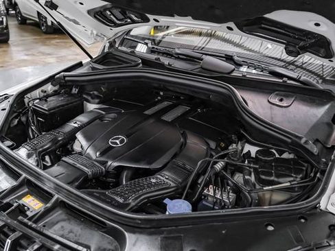 Used 2018 Mercedes-Benz GLS 450 4MATIC w/ Premium Package image 52