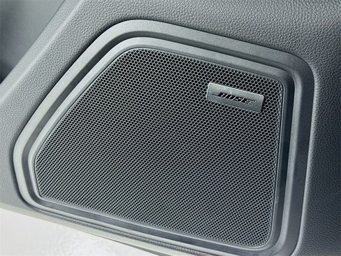 New 2026 Porsche Macan image 12