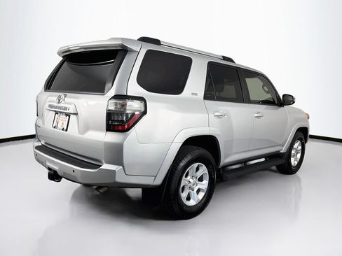 Used 2022 Toyota 4Runner SR5 Premium w/ Moonroof Package RWD image 10