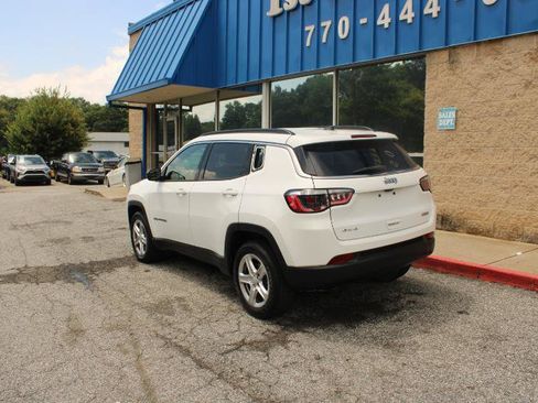 Used 2024 Jeep Compass Latitude AWD/4WD image 4