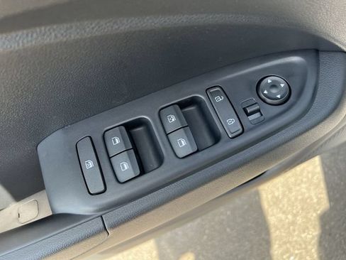 New 2026 Hyundai Venue SEL FWD image 25