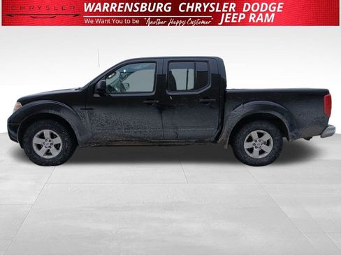 Used 2013 Nissan Frontier SV w/ SV Value Truck Pkg image 7