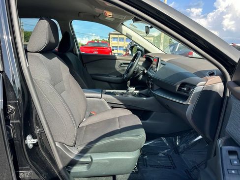 Used 2023 Nissan Rogue S FWD image 14