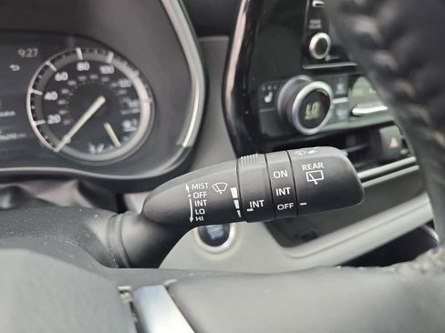 Used 2021 Toyota Highlander XLE FWD image 26