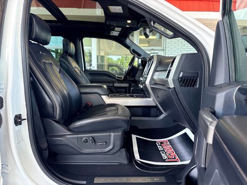 Used 2022 Ford F250 Platinum w/ FX4 Off-Road Package AWD/4WD image 42
