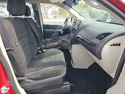Used 2015 Dodge Grand Caravan American Value Package w/ UConnect Hands-Free Group image 14