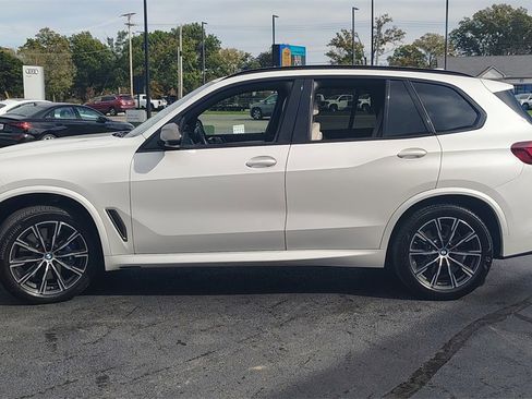 Used 2021 BMW X5 M50i image 5