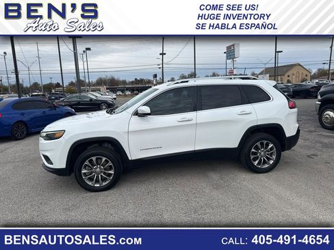 Used 2019 Jeep Cherokee Latitude Plus image 1