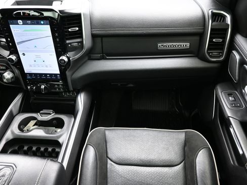 Used 2022 RAM 1500 Laramie AWD/4WD image 38