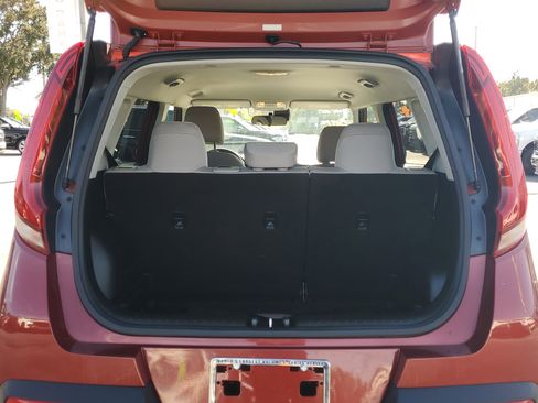 Used 2022 Kia Soul LX w/ Technology Package image 10