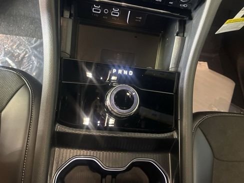 New 2025 Jeep Grand Cherokee Altitude image 18