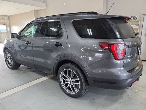 Used 2019 Ford Explorer Sport image 7