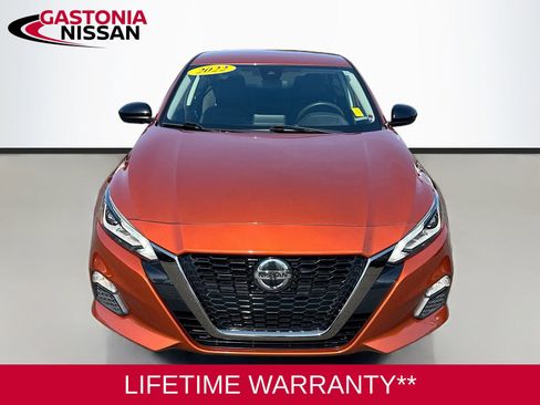 Used 2022 Nissan Altima 2.5 SR FWD image 2