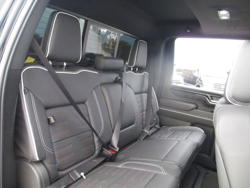 Used 2026 GMC Sierra 2500 AT4X w/ LPO, Black Badging Package AWD/4WD image 28
