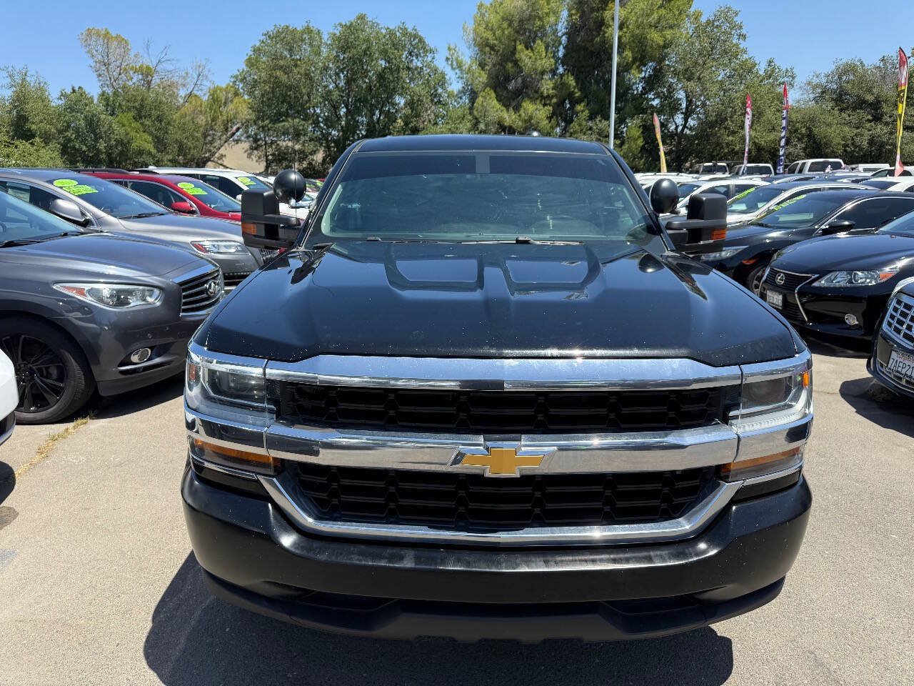 Used 2018 Chevrolet Silverado 1500 W/T w/ Special Service Package AWD/4WD image 2