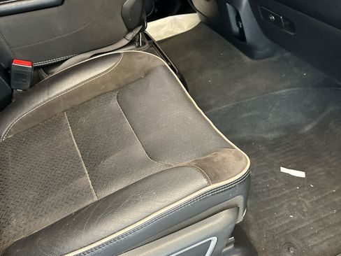 Used 2023 RAM 1500 Laramie AWD/4WD image 8