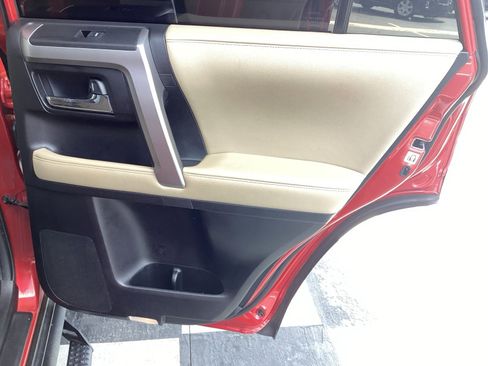 Used 2022 Toyota 4Runner SR5 Premium image 40