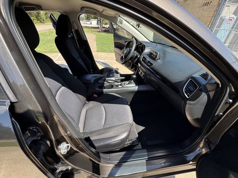 Used 2014 MAZDA MAZDA3 i Sport FWD image 32