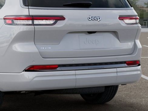 New 2026 Jeep Grand Cherokee L Limited AWD/4WD image 13