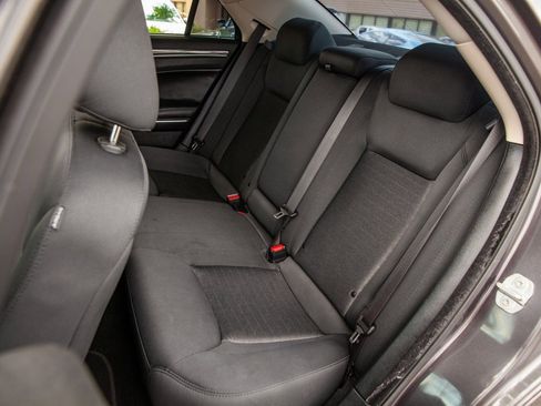 Used 2020 Chrysler 300 Touring w/ Sport Appearance Package image 12