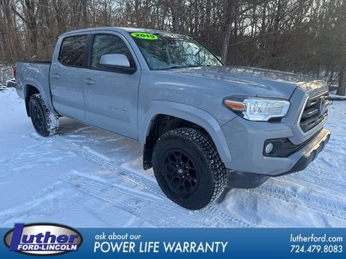 Used 2019 Toyota Tacoma SR image 1