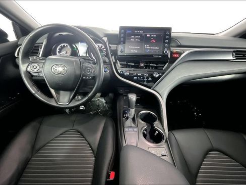 Used 2024 Toyota Camry SE w/ Cold Weather Package FWD image 15