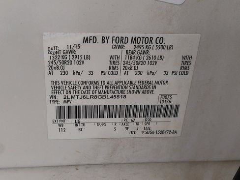 Used 2016 Lincoln MKX Reserve w/ Technology Package FWD image 33