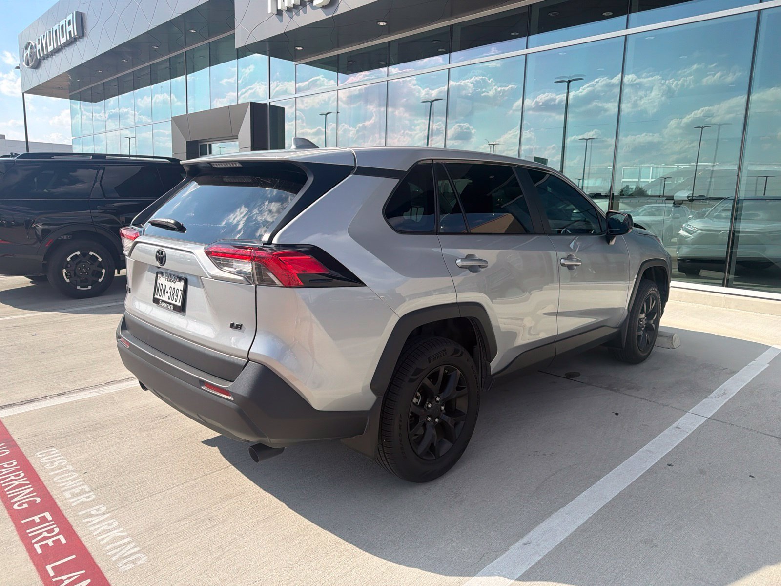 Used 2025 Toyota RAV4 LE w/ Blackout Package (GST) FWD image 5