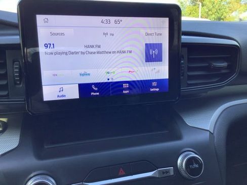 Used 2020 Ford Explorer XLT w/ Comfort Package image 32