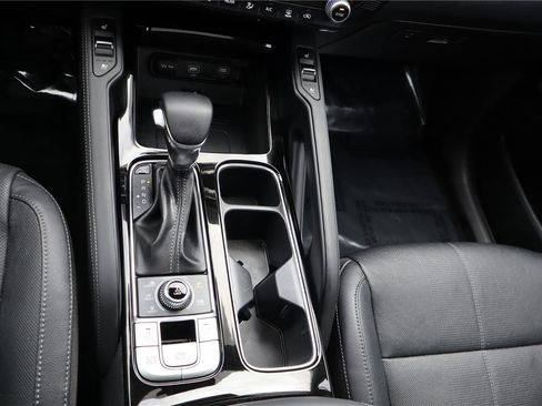 Certified 2022 Kia Telluride EX w/ EX Premium Package image 22