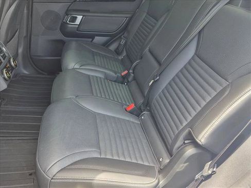 Used 2024 Land Rover Discovery S AWD/4WD image 17