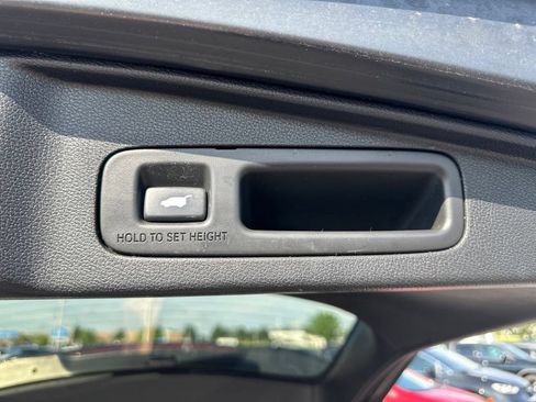 Used 2017 Honda CR-V Touring image 13