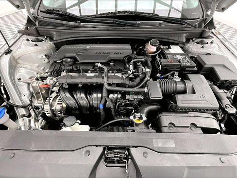 Used 2023 Hyundai Elantra SEL image 10