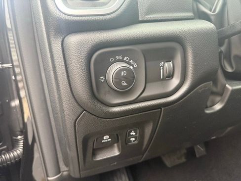 New 2026 RAM 1500 4x4 Crew Cab image 12