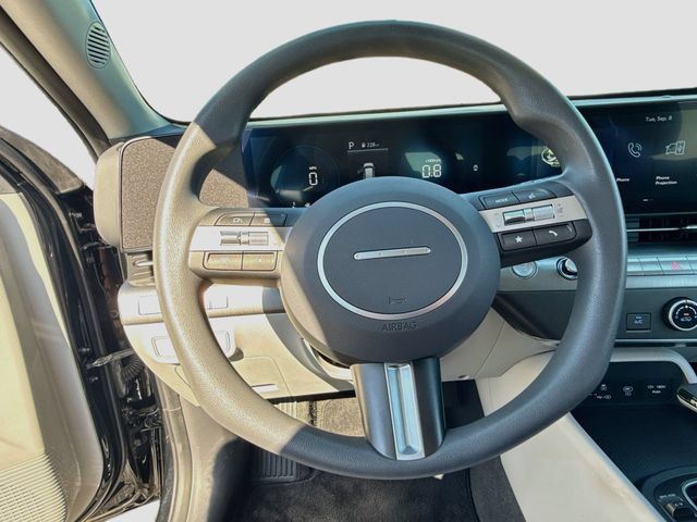 Used 2025 Hyundai Kona SE AWD/4WD image 17
