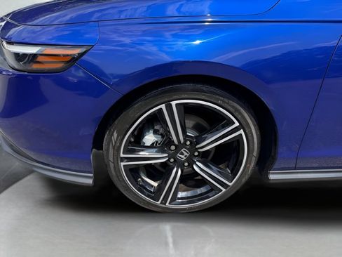 Used 2025 Honda Accord Sport image 12