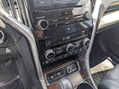 Used 2022 Subaru Ascent Touring AWD/4WD image 26