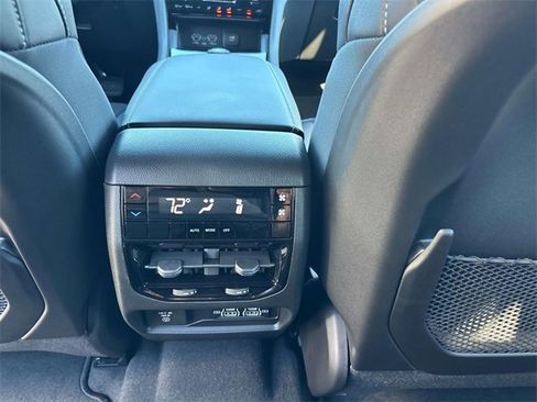 New 2025 Jeep Grand Cherokee L Altitude image 10