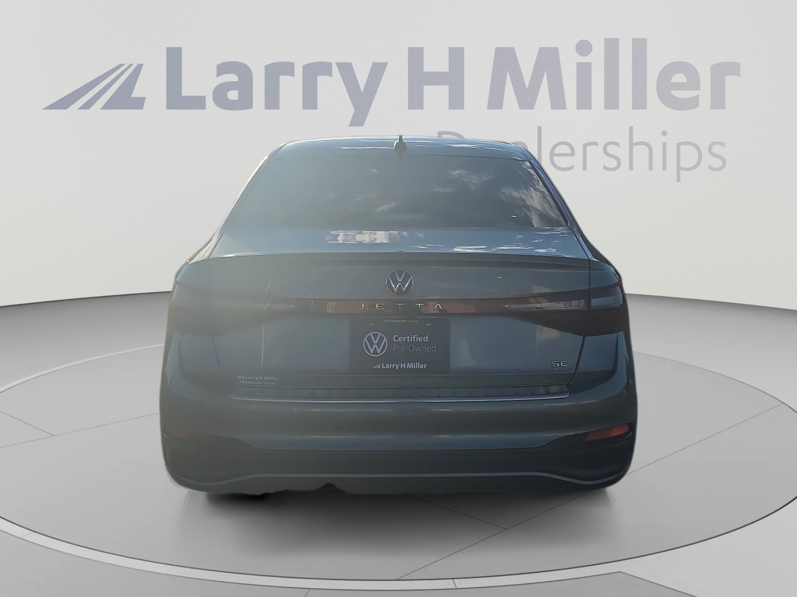 Used 2026 Volkswagen Jetta SE FWD image 4