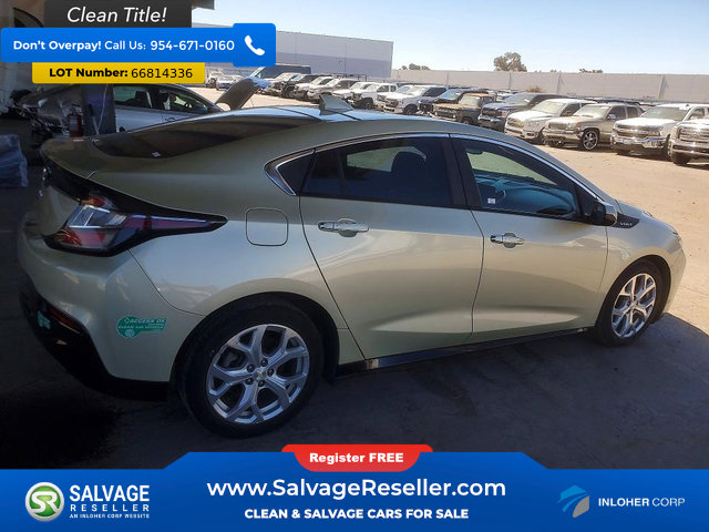Used 2017 Chevrolet Volt Premier w/ Driver Confidence II Package FWD image 4