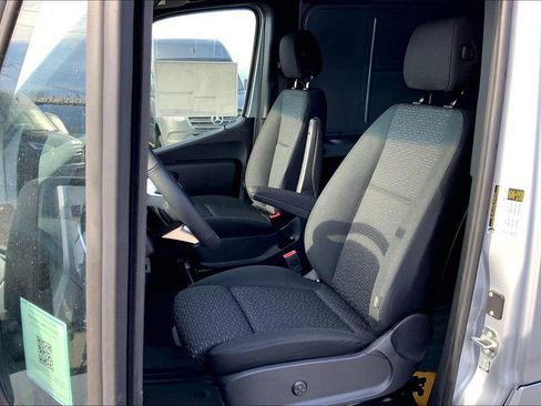 New 2025 Mercedes-Benz Sprinter 2500 image 9