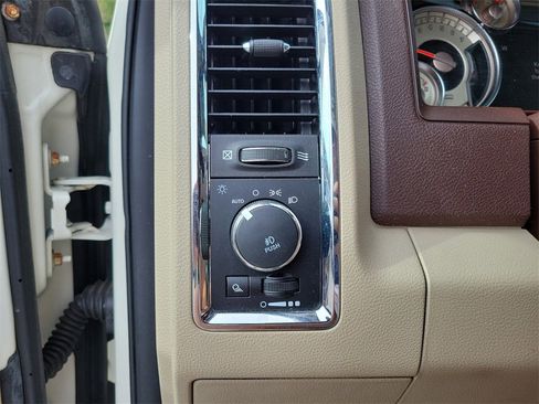 Used 2018 RAM 1500 Laramie Longhorn w/ Longhorn Southfork Package image 26