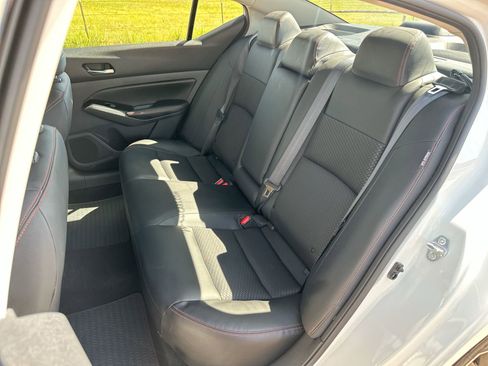 Used 2024 Nissan Altima 2.5 SR image 21