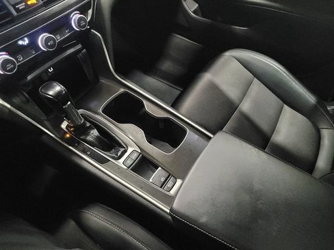 Used 2018 Honda Accord Sport image 26