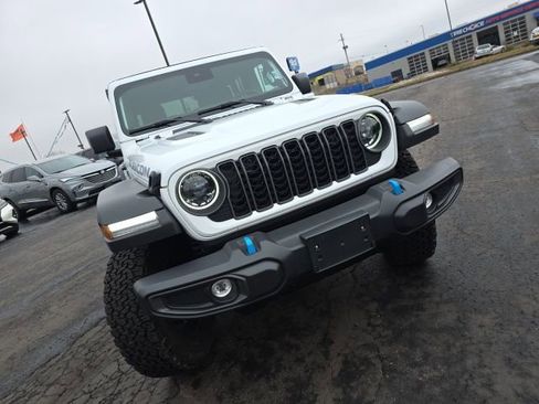 Used 2025 Jeep Wrangler Unlimited Rubicon 4xe w/ Convenience Group image 10