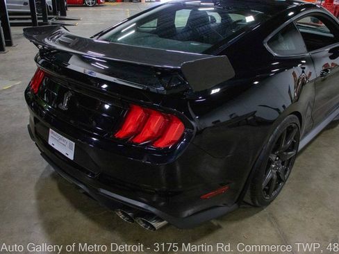 Used 2020 Ford Mustang Shelby GT500 w/ Carbon Fiber Track Pack RWD image 15