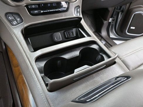 Used 2019 GMC Yukon XL Denali w/ Denali Ultimate Package image 19